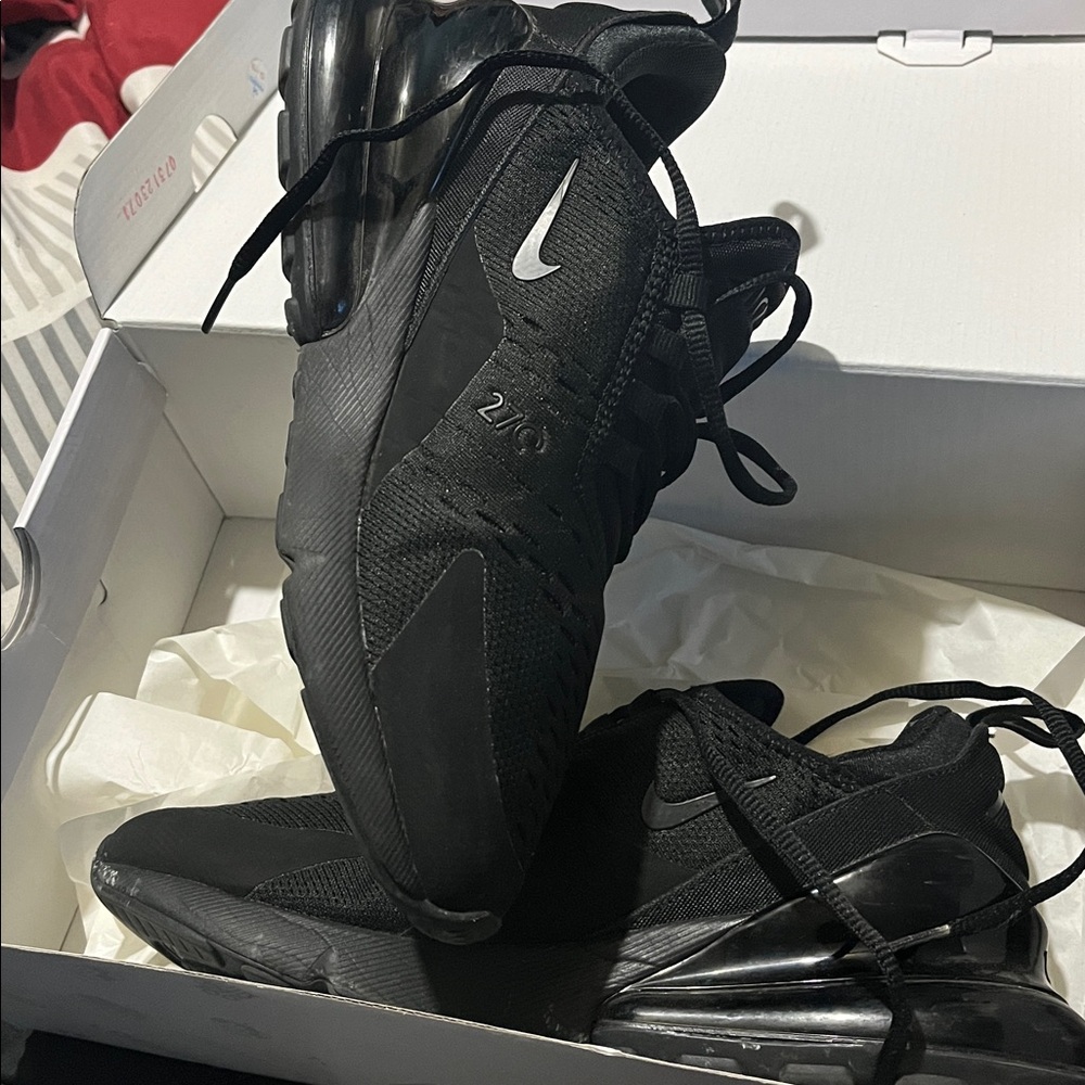 DO NOT PURCHASE AT LISTED PRICE FROM THIS SELLER! FAKE PRODUCTS